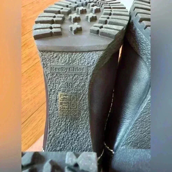 See By Chloe Claudia Platform Heeled Loafer Pump Black Leather Size 39 (9 US) - Picture 3 of 11